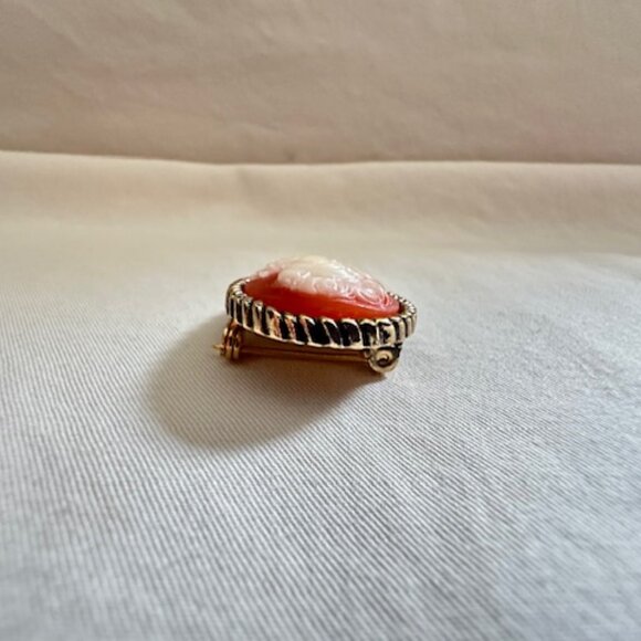 Vintage Cameo Brooch Pin - Picture 3 of 8